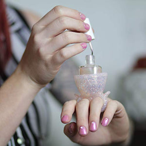 See why this Tweexy Wearable Nail Polish Holder is blowing up on TikTok.   #TikTokMadeMeBuyIt 